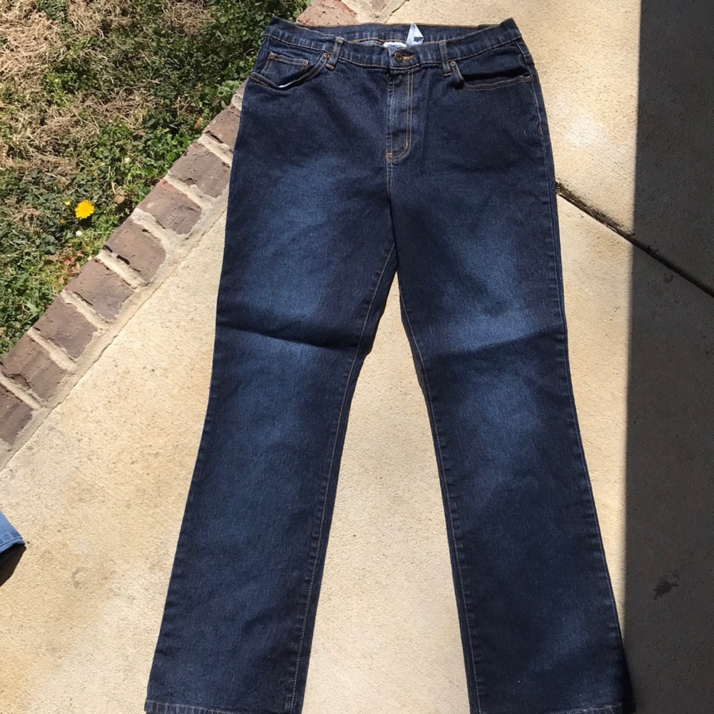 Blue jeans with fun embroidery on back pockets